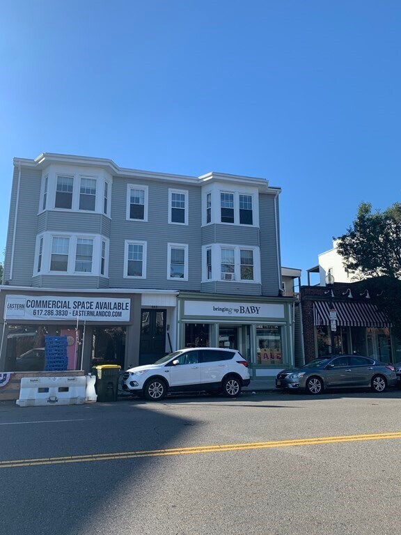 Building Photo - 663 E Broadway