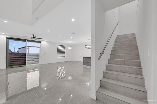 Building Photo - 28 Sunset Dr