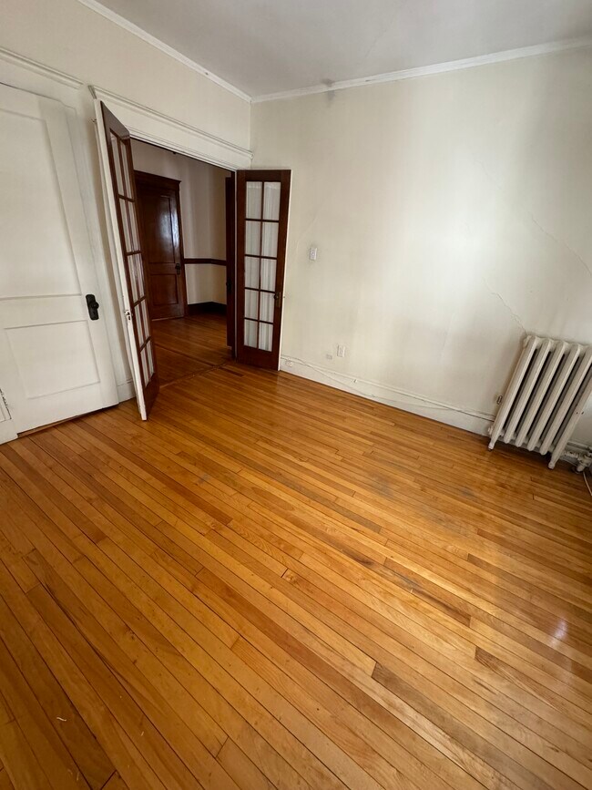 Building Photo - 17 Story St