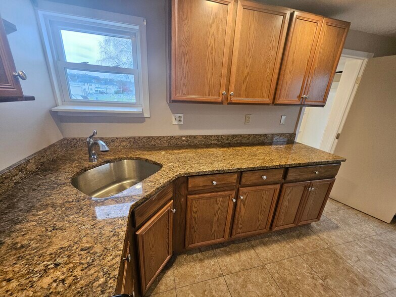 Building Photo - 122 Lackawanna Ave