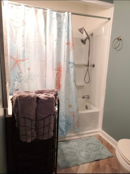 Building Photo - 118 Tasha St