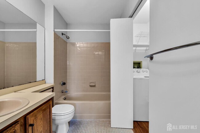 Building Photo - 2016 Aspen Dr