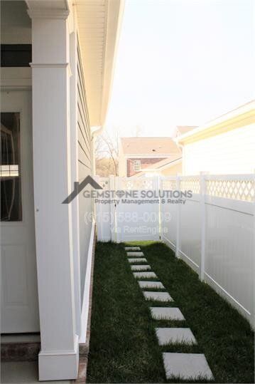 Building Photo - 1529 Winding Creek Dr