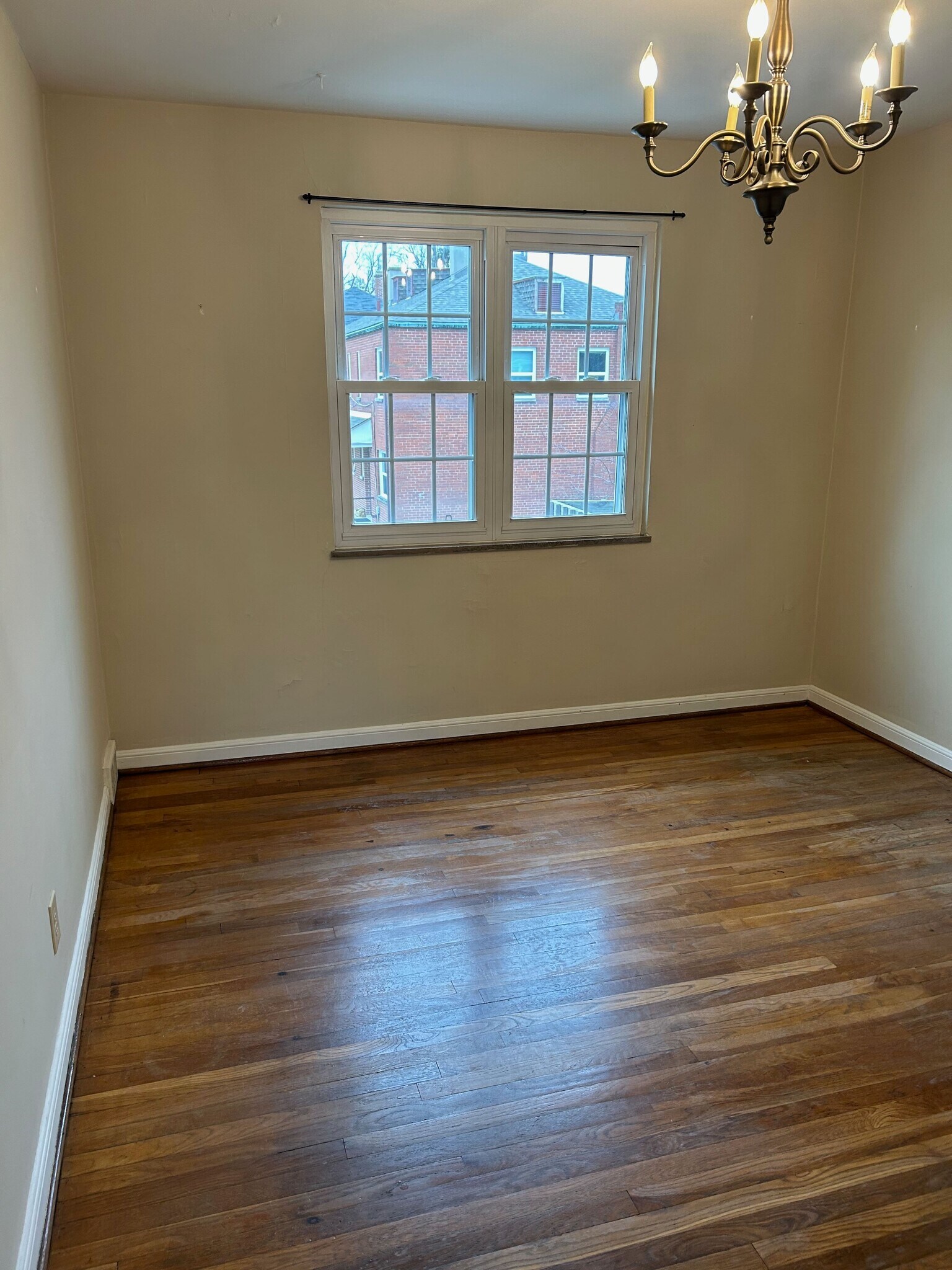 Building Photo - 2009 Elmwood Ave