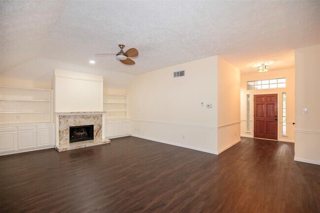Building Photo - 14330 Little Willow Walk