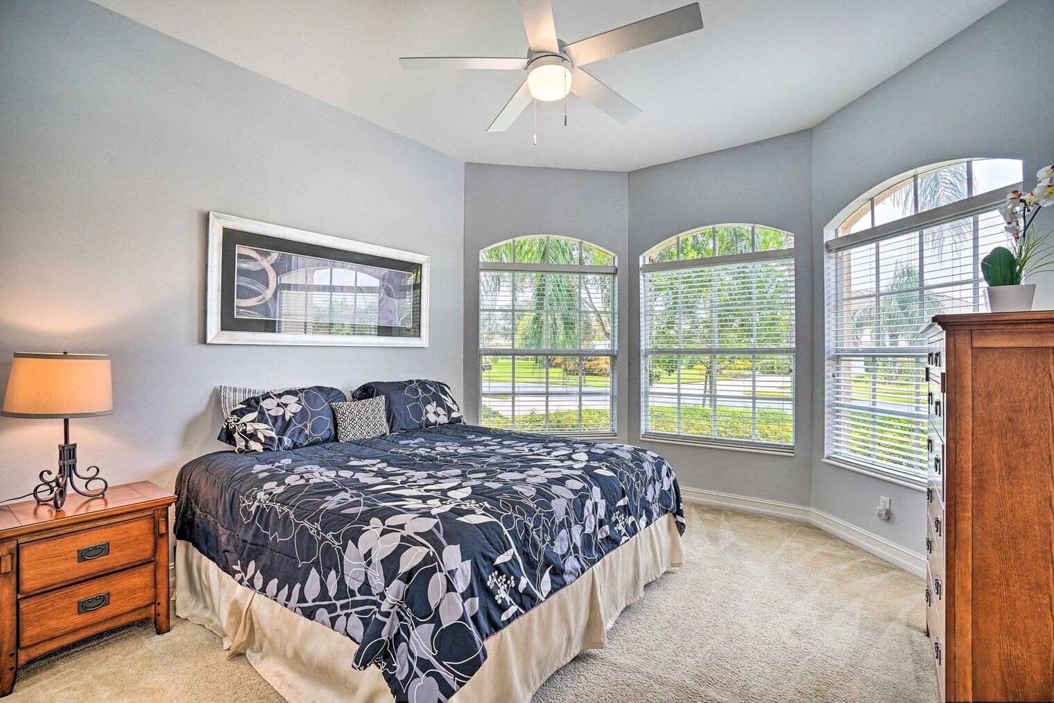 Building Photo - 6092 Dogleg Dr