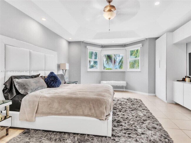 Building Photo - 3366 SW 152nd Pl