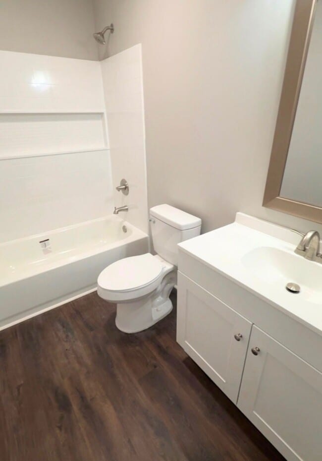 Building Photo - Arcade Ave.