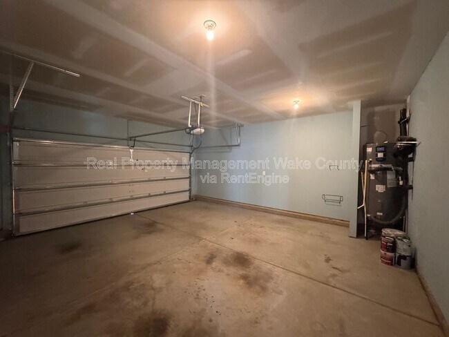 Building Photo - 101 Benning Hills Pl