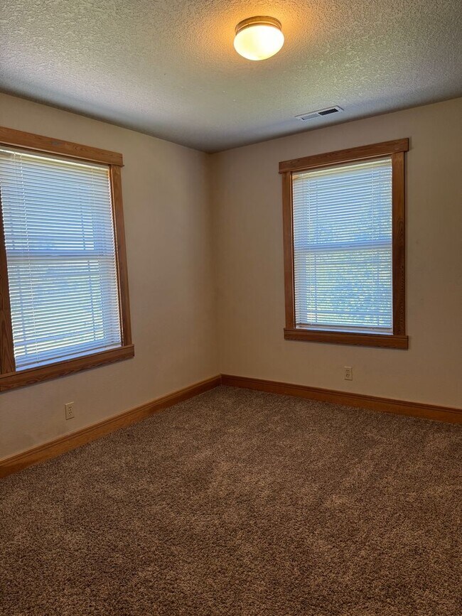 Building Photo - Make this beautiful country home yours! Our home is available for immediate rent.