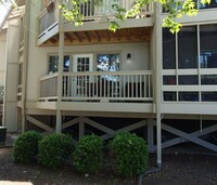 Building Photo - 1BD/1BA Dream Condo Screened In Porch Over...