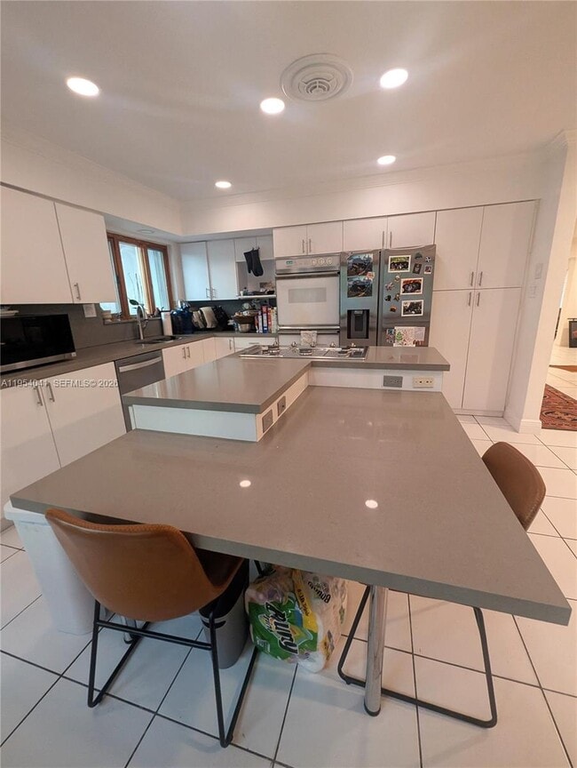 Building Photo - 220 SE 1st St