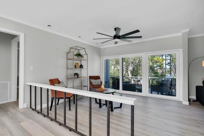 Building Photo - 311 Island Way