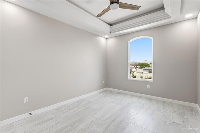 Building Photo - 2206 Corales St