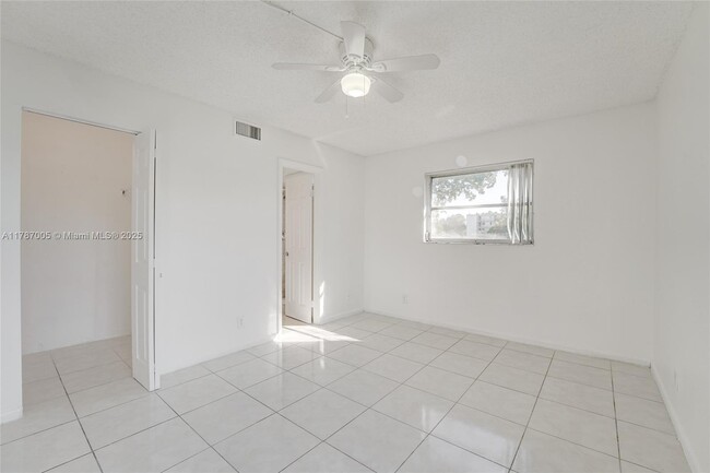 Building Photo - 8620 N Sherman Cir