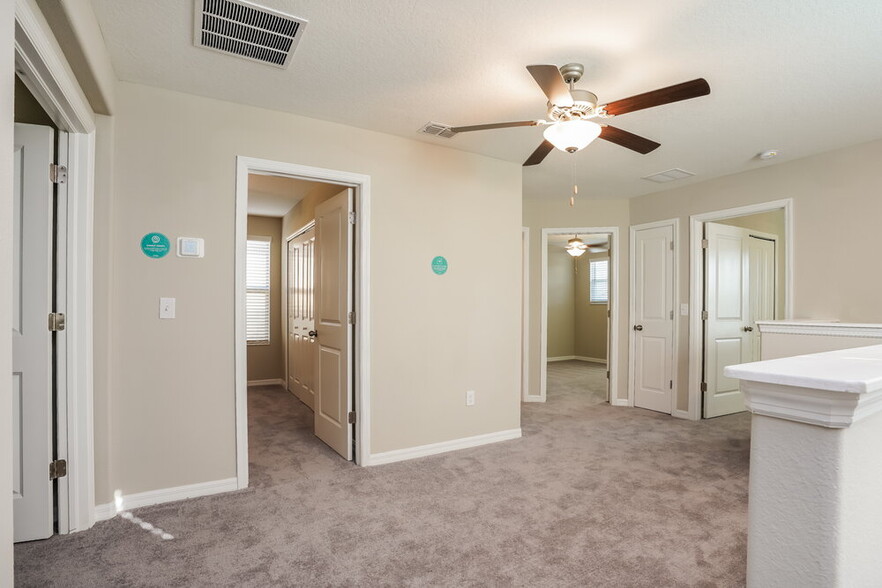 Building Photo - 7218 Spring Snowflake Ave