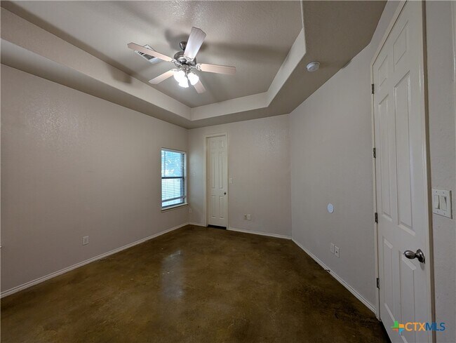 Building Photo - 208 Anne Louise Dr