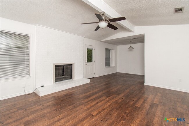 Building Photo - 2407 Lago Trail