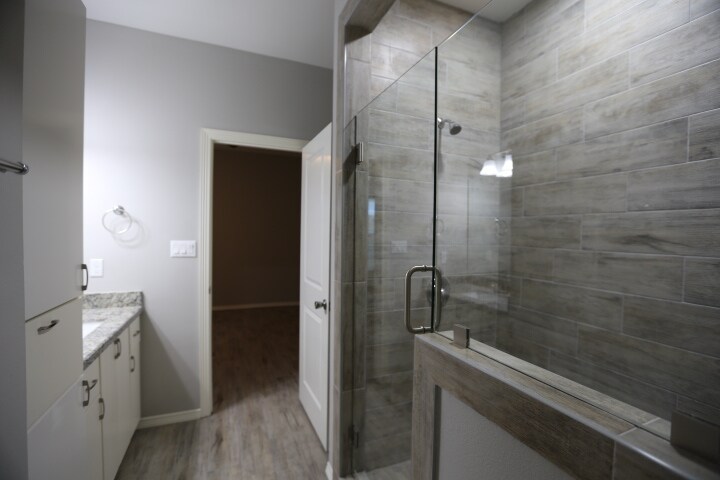 Building Photo - 1402 W Heritage Dr