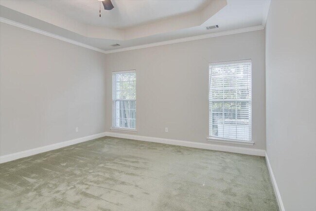 Building Photo - 702 Lakeside Landing Ct