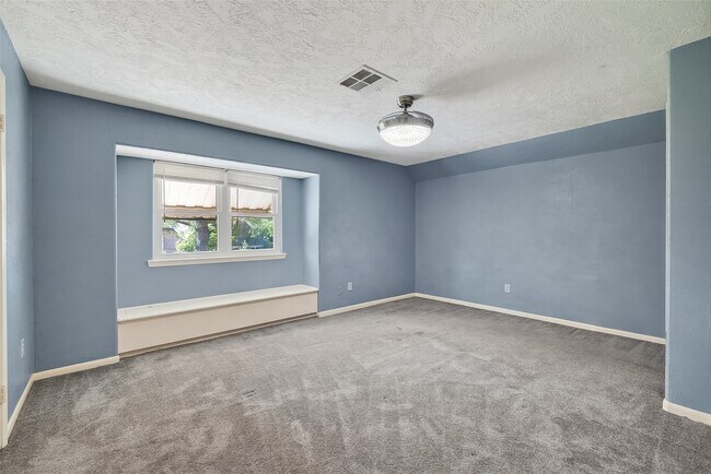 Building Photo - 4901 Burning Tree Dr