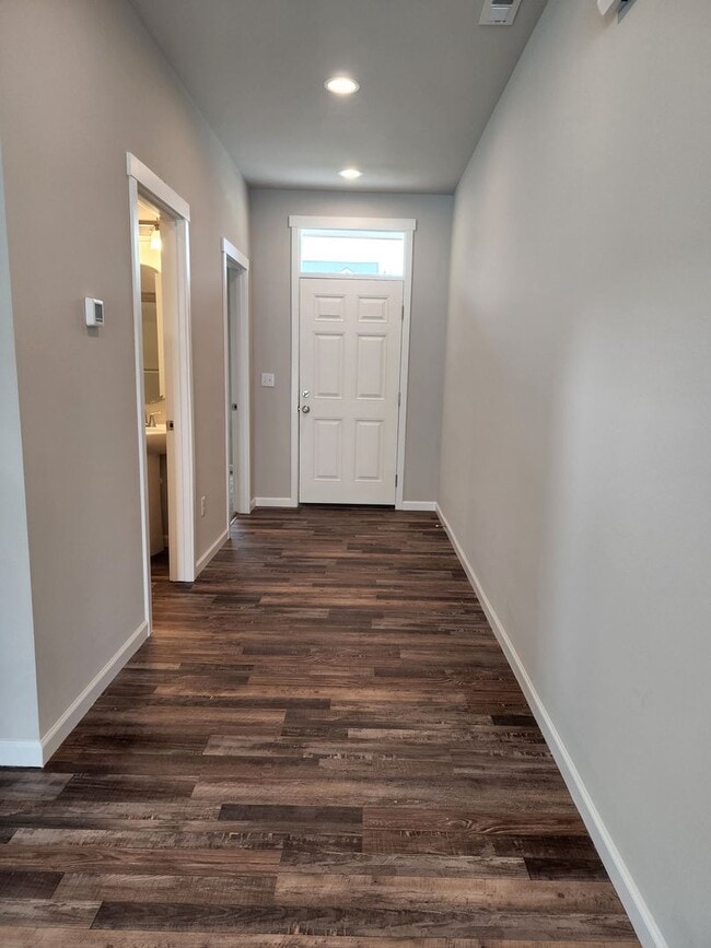 Building Photo - Yelm Creek Estates, Newer Construction 4 Bedroom, 2.75 Bathroom with Den