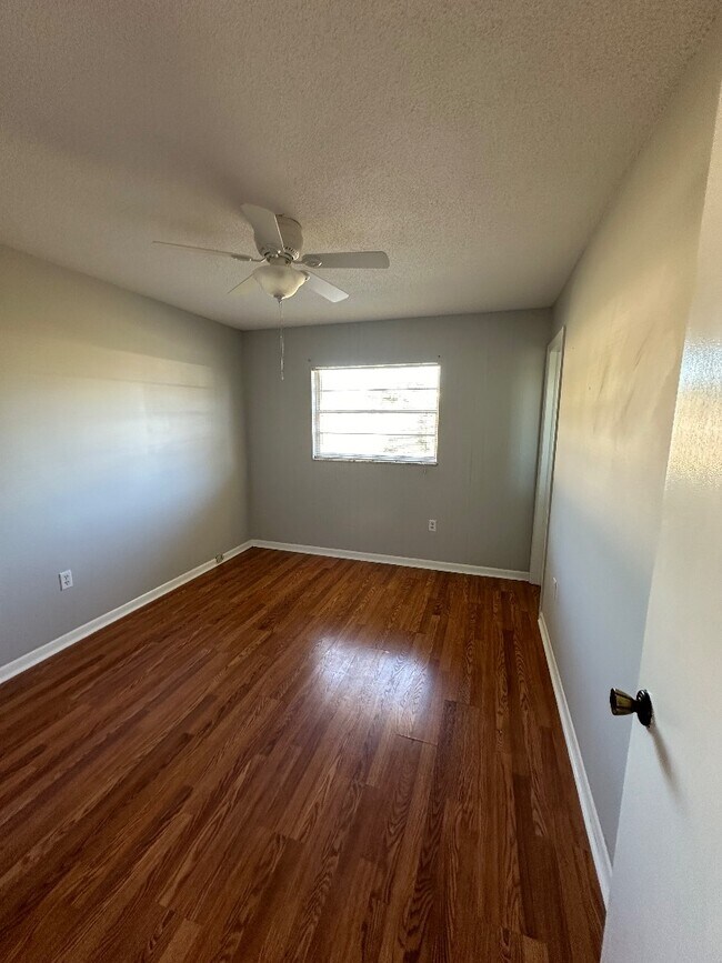 Building Photo - 496 Citadel Dr