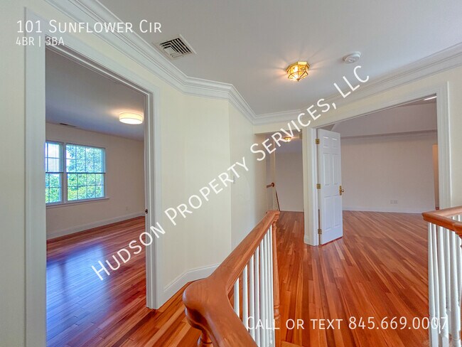 Building Photo - 101 Sunflower Cir