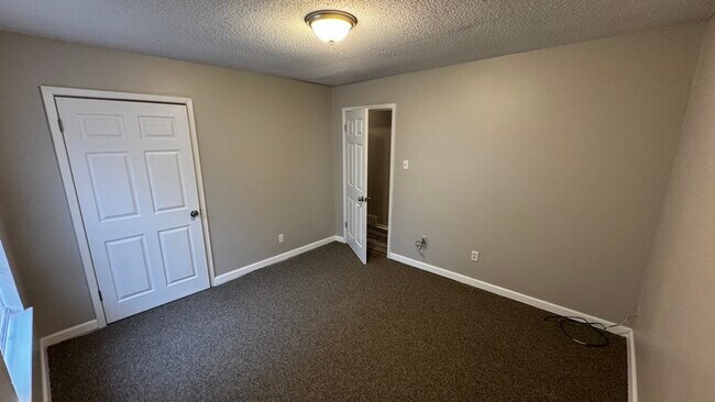 Building Photo - 4264 Double Tree St