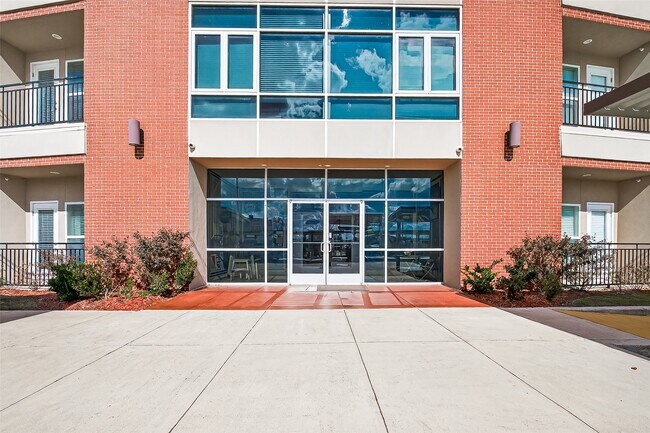 Building Photo - 1207 Grand W Blvd