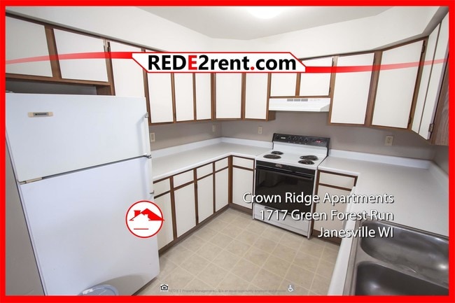 Building Photo - 1717 Green Forest Run
