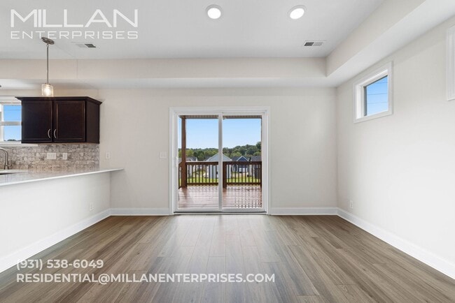 Building Photo - Spacious & Updated 3/2.5 Home Near Fort Ca...