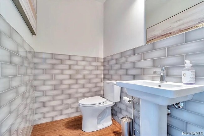 Building Photo - 7132 Fain Park Dr