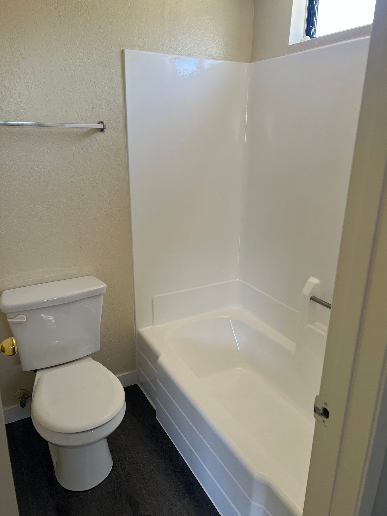 Master Bath - 142 14th St