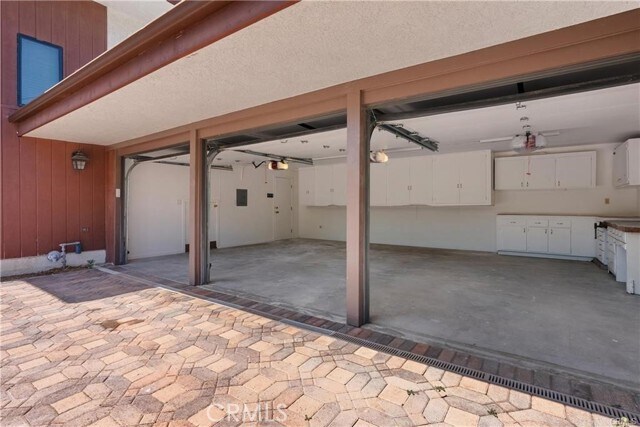 Building Photo - 2105 W Paseo Del Mar