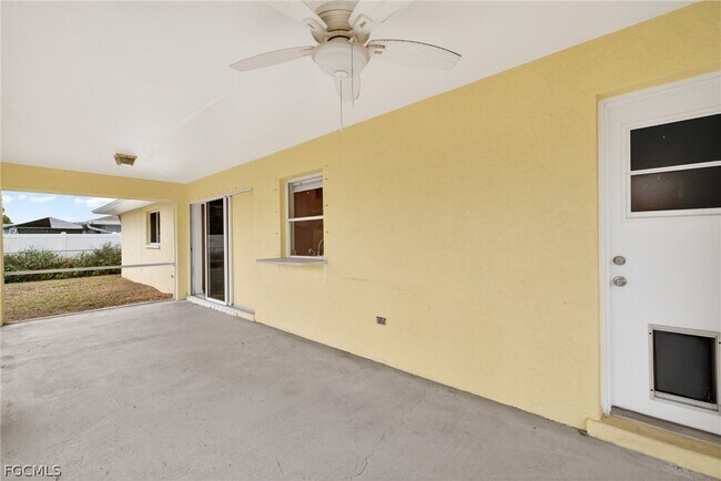 Building Photo - 1023 SE 18th Ave