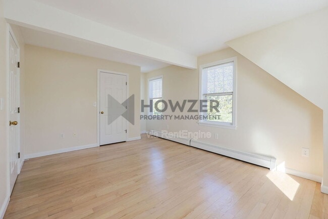 Building Photo - 91 Louis St