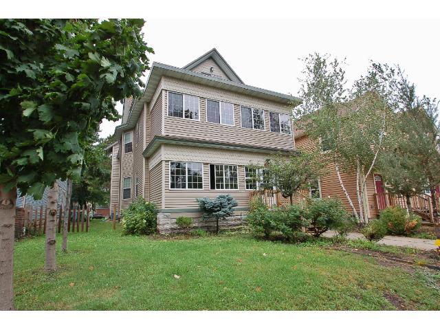 Building Photo - 3212 Pillsbury Ave S