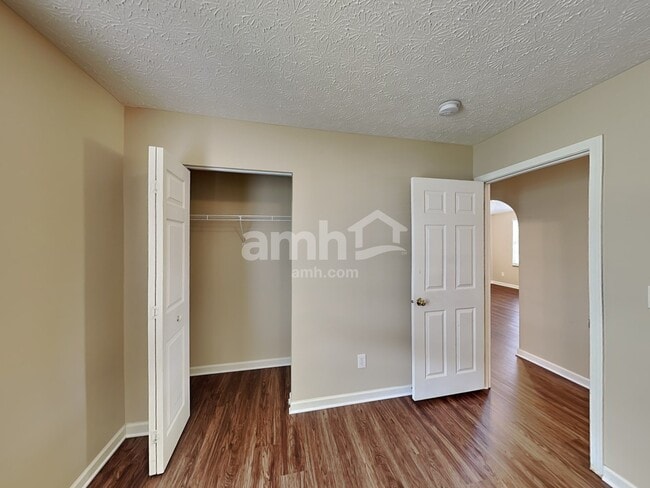 Building Photo - 35 Langtree Dr