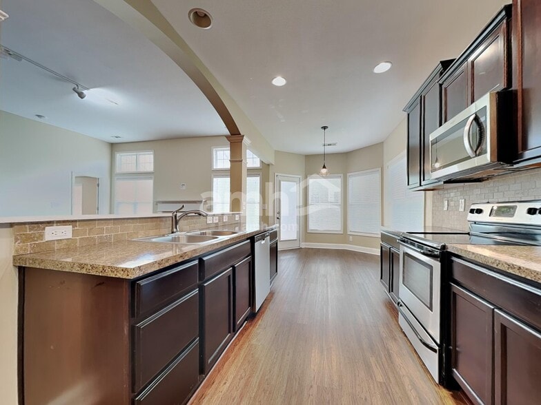 Building Photo - 3333 Cedar Branch Rd