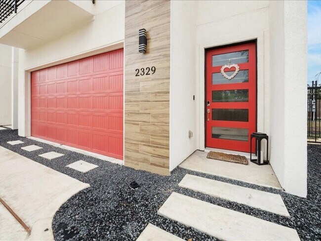 Building Photo - 2329 Paul Quinn St