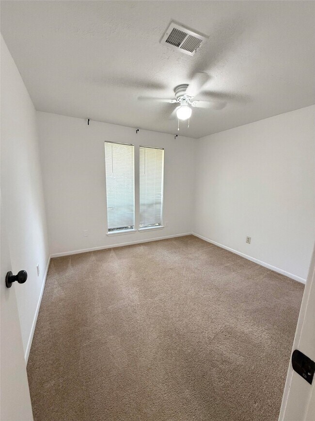 Building Photo - 2603 Shady Bayou Ln