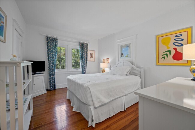 Building Photo - 141 Chilean Ave