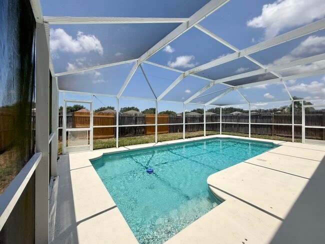 Building Photo - 10325 Boyette Creek Blvd
