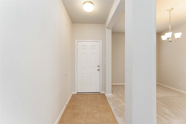 Building Photo - 2206 Grand Isle Ln