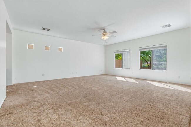 Building Photo - 5111 W El Cortez Trail