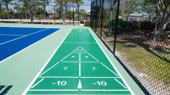 Building Photo - 7205 Thomas Dr