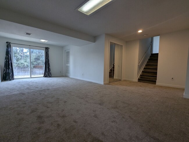 Building Photo - SUPER NICE REMODELED 3 BED, 3 BATH HOME IN HIGHLANDS RANCH!  FEBRUARY 1ST OCCUPANCY!
