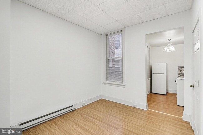 Building Photo - 136 E Lemon St