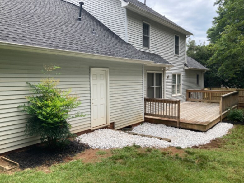 Building Photo - 610 Oak Pointe Ct